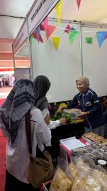 Dorong Ekonomi Lokal, Perpusdes Balai Pintar Unjuk Gigi di Festival Litersasi Dispusip Kabupaten Gun